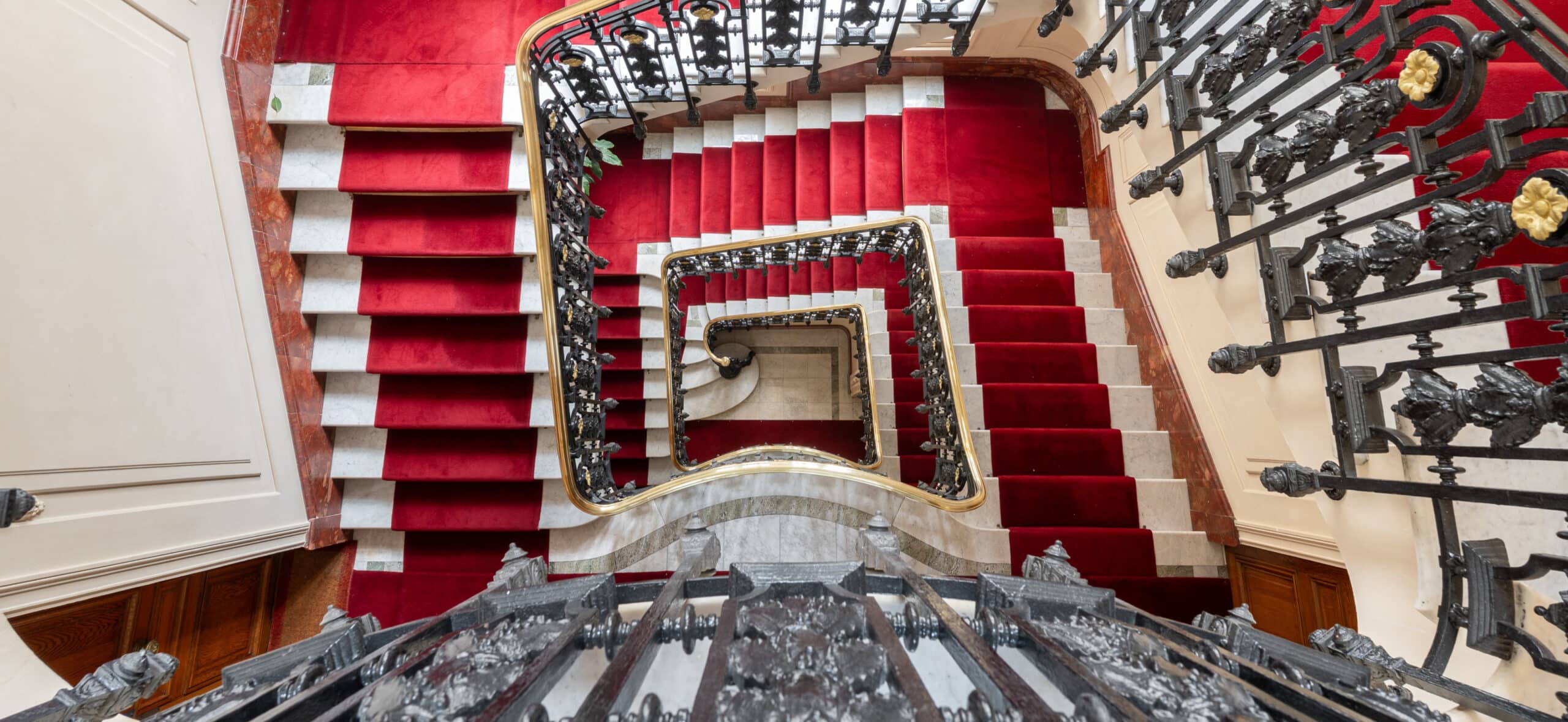 escalier rouge 2
