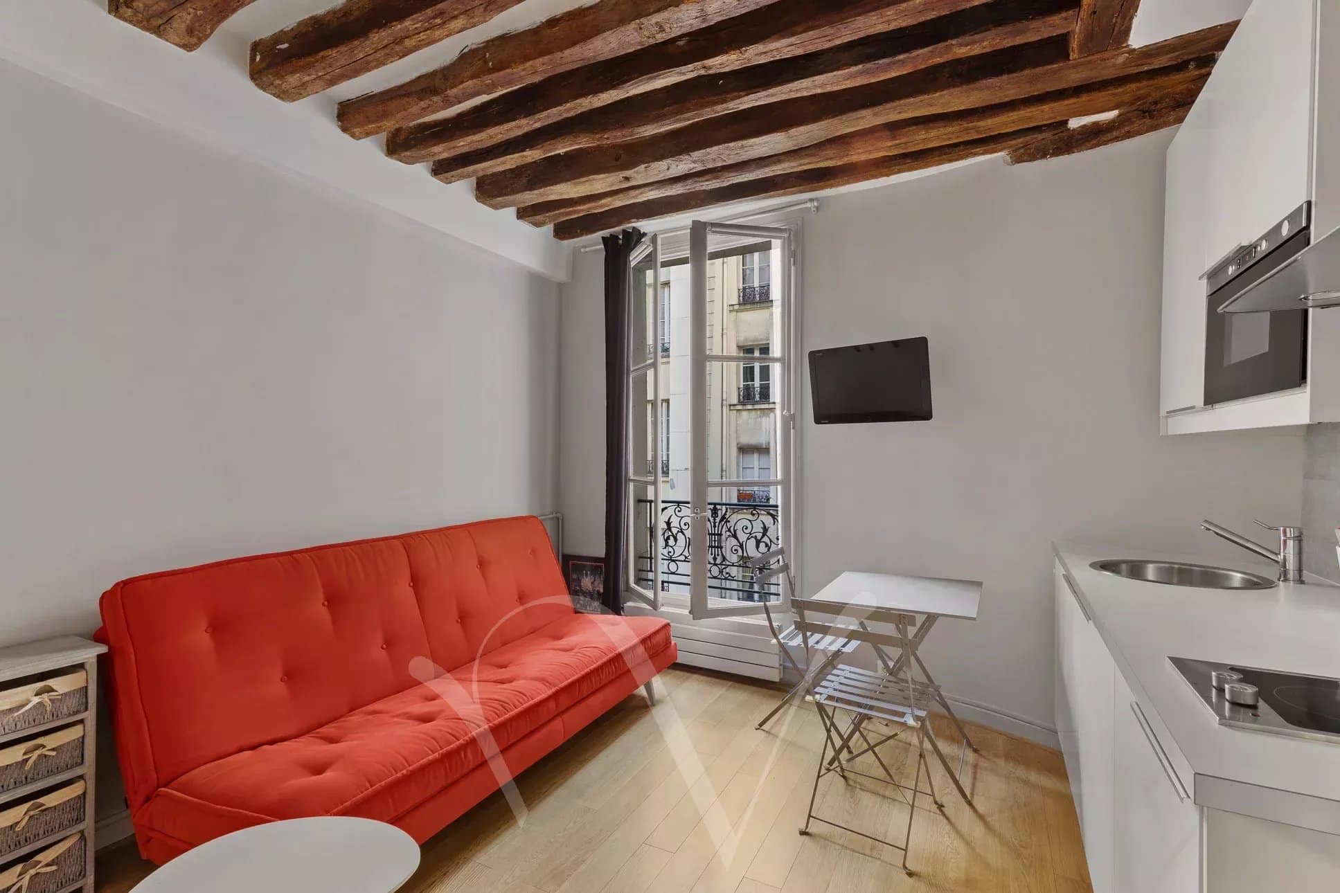 A vendre studio rue de Verneuil – Carré des Antiquaires – Paris 75007