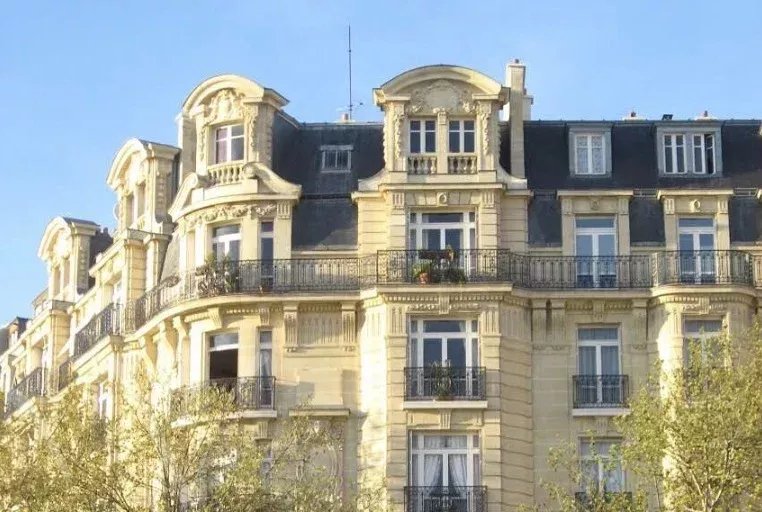 Appartement de réception au coeur du quartier Saint Thomas d&rsquo;Aquin