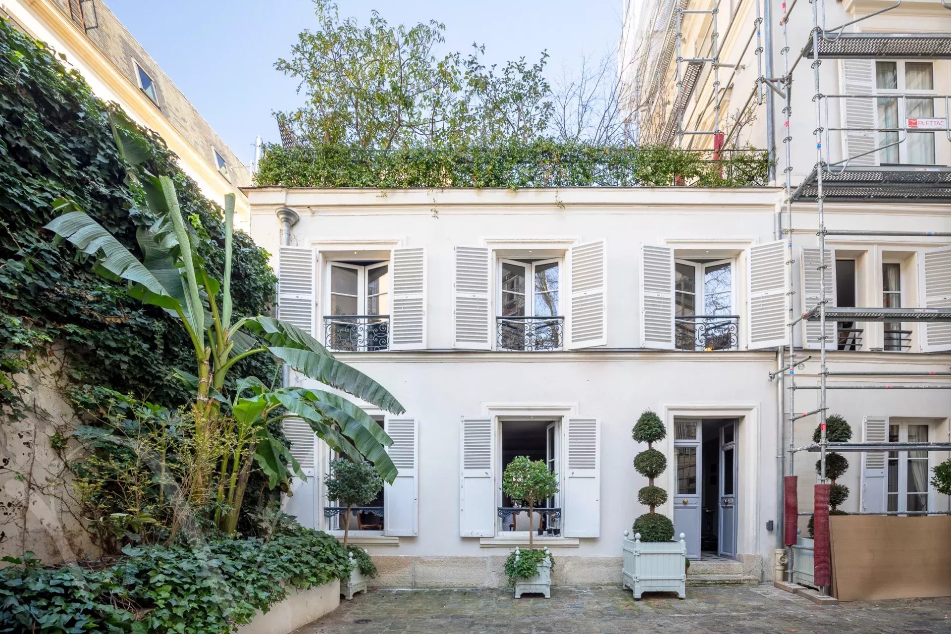 Rare maison à vendre au calme absolu – 4 chambres – quartier Bac St Germain –  Paris 75007
